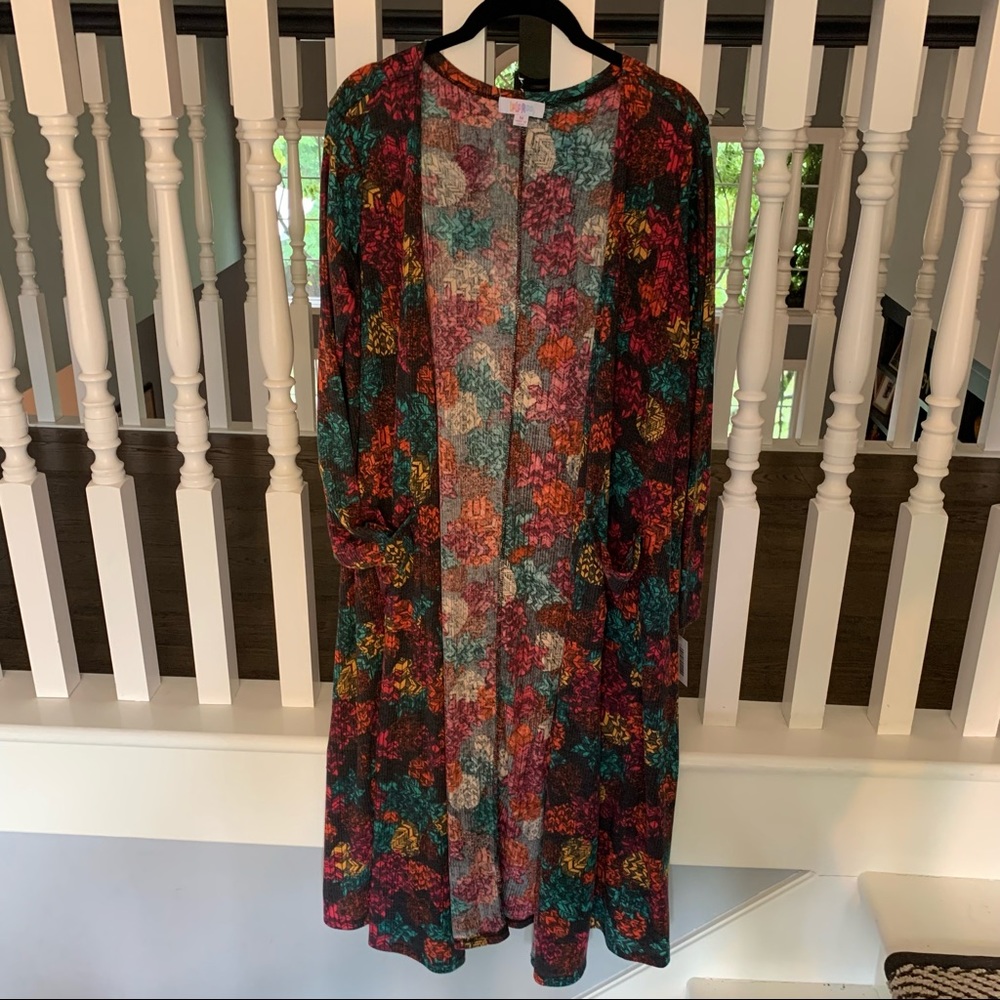 NWT LuLaRoe Sarah sweater size medium